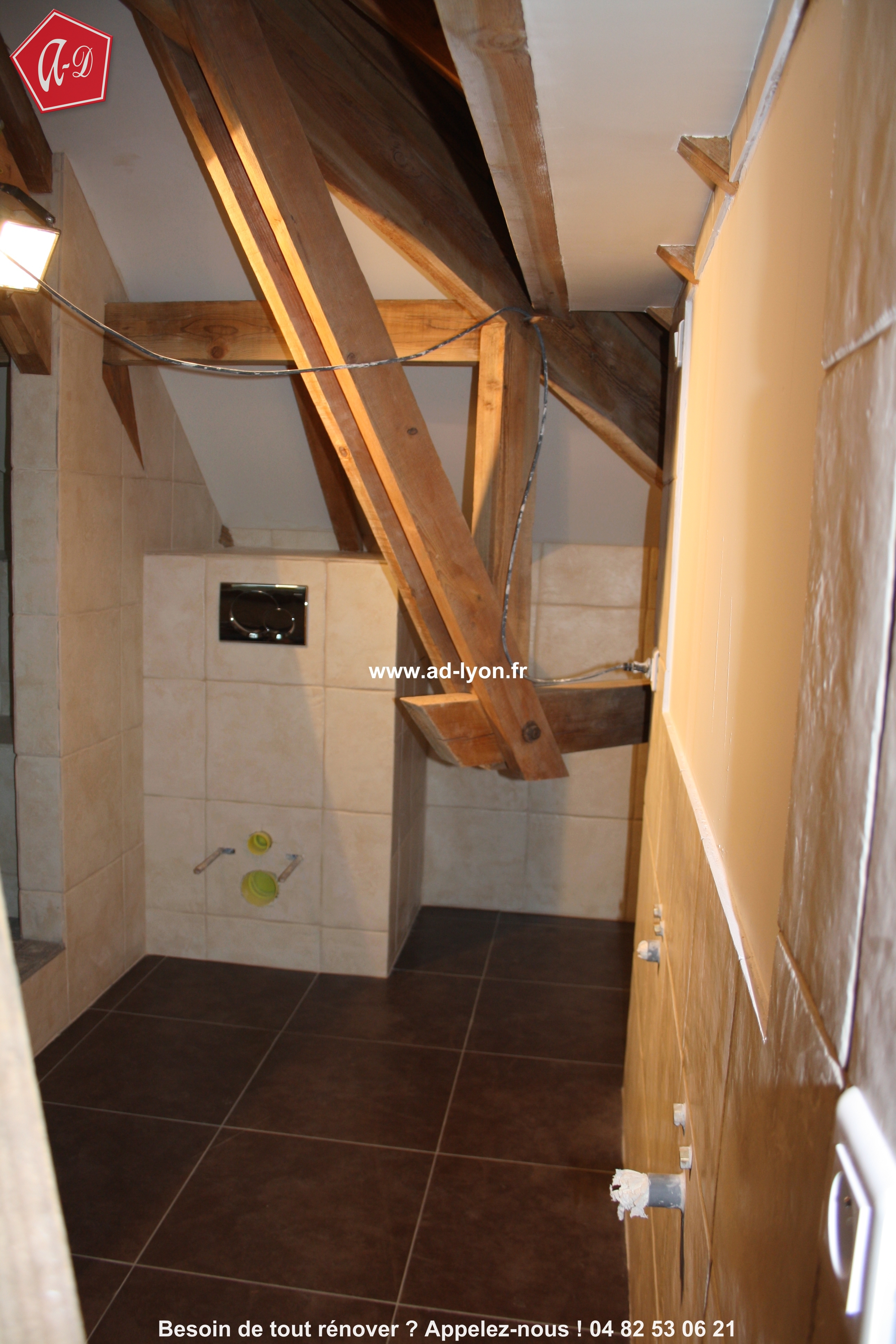 La salle de bain mansardée : design et ingéniosité