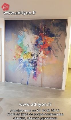 Porte de placard en toile tendue avec décor c’est surprenant