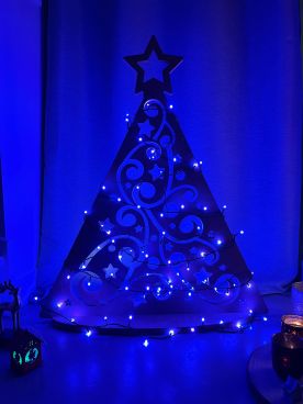 sapin de noel en bois avec led bleu