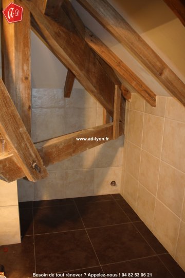 La salle de bain mansardée : design et ingéniosité